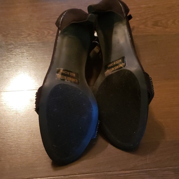 Report Heel - Picture 2 of 5